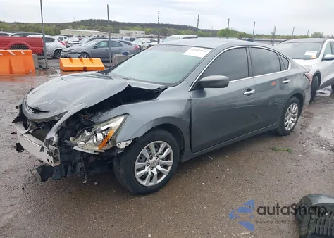 2014 Nissan Altima 2.5/2.5 S/2.5 Sl/2.5 Sv z USA, uszkodzony, nr VIN 1N4AL3AP4EN352670